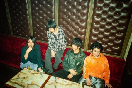 仙台発の超ロックバンド 物品販売が待望の2nd EP「リ