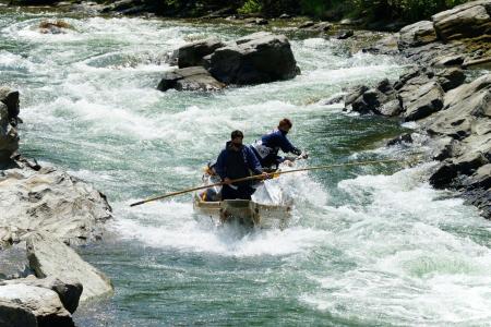 都心から90分！和船で清流を下る、長瀞の名物体utf-8