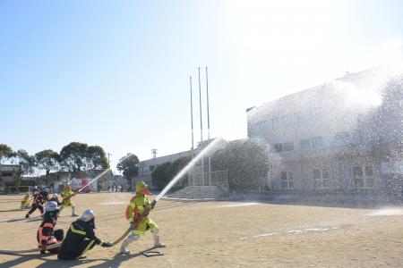 命を守る、火を消す、いざという時の行動を消防訓練で