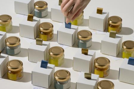 OSAJI（オサジ）、100通りの言葉に出会う”おみくじ付