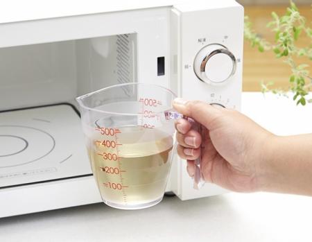 どこから見ても、持ったままでも計量線がひと目でわか