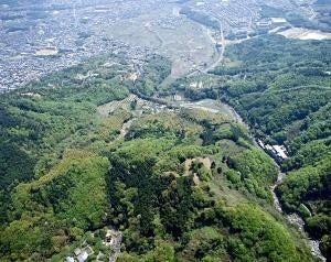 戦国時代屈指の山城「芥川城」でもたしなまれた連歌・