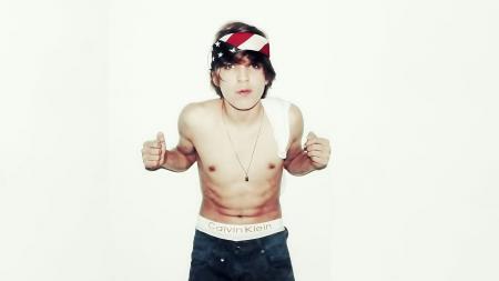 サン・ヴォン・コルッチ、日本で極秘プロジェクト始動