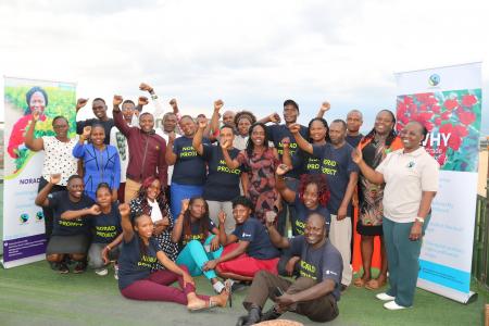 フェアトレードの「女性リーダーシップスクール」が農