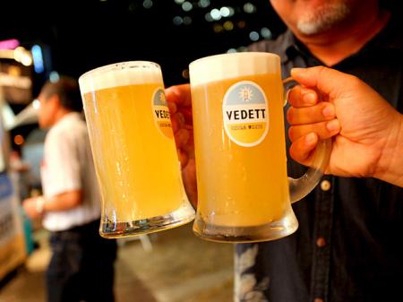 金曜日の帰路、ついコンビニで新作のスイーツや少...