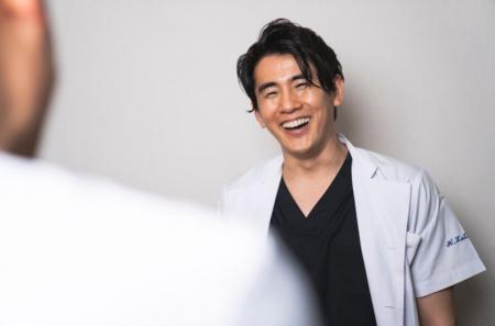 企業ブランディングを医学で加速。戦略的産業医・冲永