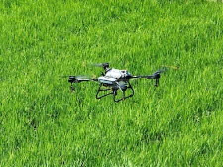 小規模農地でもドローン導入が可能に！近隣農地と“ま