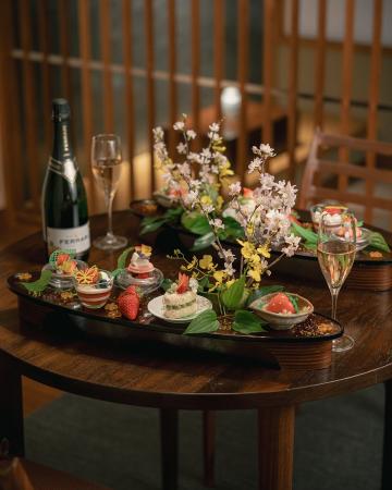 いちごのアフタヌーンティーを京町家の客室で