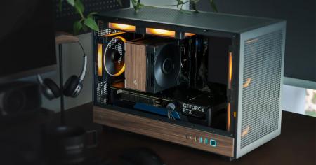 DeepCool社製、木目調デザインのミニタワー型PCケース