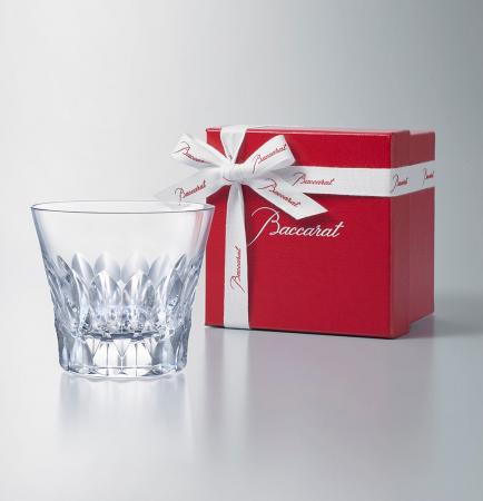 バカラ「名古屋ウィメンズマラソン 2026」にトロフィ