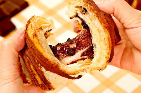 【韓国で大流行！クロワッサン×餅】「ハートブレッド