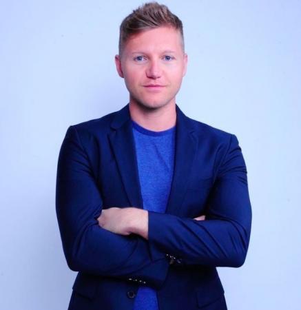 データセクション、Stability AI初期メンバーのScott 