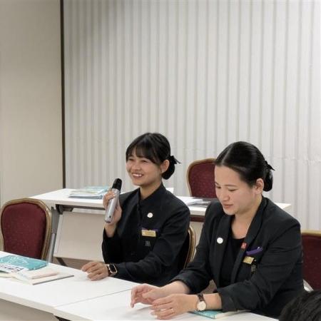 外国籍社員に向けた日本語研修で俳句づくりに挑戦 外国籍社員に向けた日本語研修で俳句づくりに挑戦