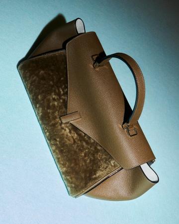 ヴァレクストラ AW26「Evolving Architecture」発表の