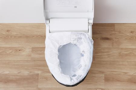 当社で初めて宮城県と共同開発した「非常用トイレ袋　