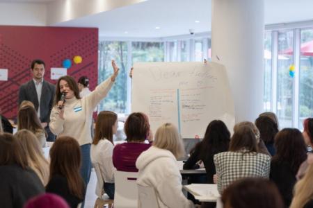 【武蔵野大学】避難民学生・卒業生、企業関係者等が年