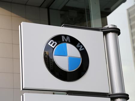 あなたの家計はどっち？食費を削って「車・家電」...