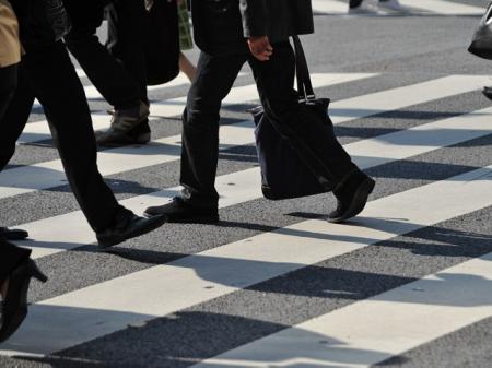 週休3日制は日本に定着するか？会議短縮やIT活用に...