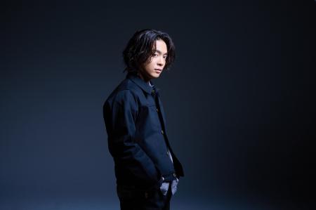 シンガーソングライター“優里”を起用した「Schott×Lee