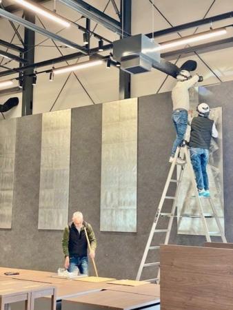 富安株式会社、ブリキ製内装パネルを初の社会実装