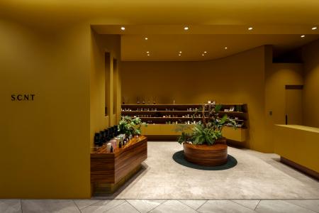 フレグランスを“物語”から選ぶという提案。名古屋栄・