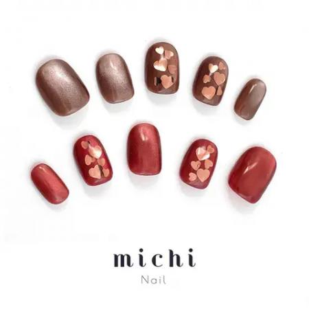 指先を彩る3つの魅力。マグネット×マーブル×ラメの華