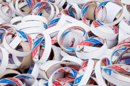 使用済み粘着テープの巻心を回収して緑の地球を守るプ 使用済み粘着テープの巻心を回収して緑の地球を守るプ