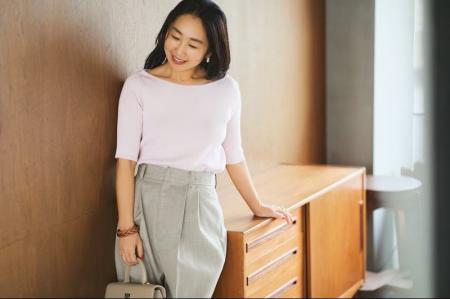 “ニュアンスピンク”が春気分。「スローン×ミモレ」別