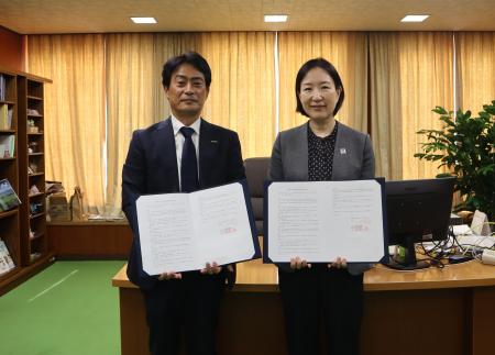 カウネット、東京都江東区と「災害時における消耗品の カウネット、東京都江東区と「災害時における消耗品の