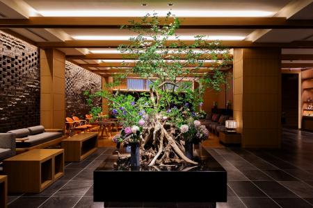 箱根・強羅 佳ら久が贈る 春の寄木細工体験 ― 箱根の