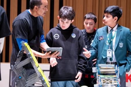 世界8か国58チームが集結する国際ロボティクス競技大 世界8か国58チームが集結する国際ロボティクス競技大