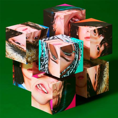 めっちゃ美人、初のMV「まれびと」は、ダンボールと張