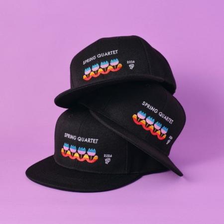 春を、かぶる。「春の四重奏」の風景を刺繍で纏うオリ