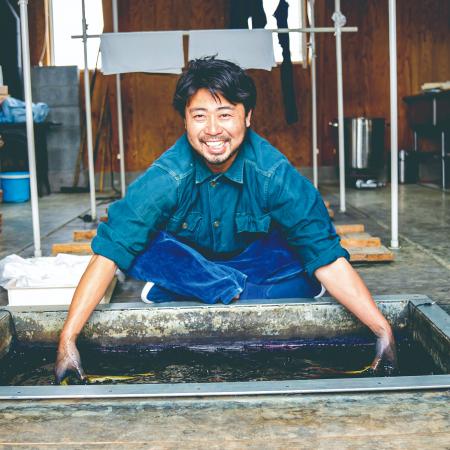 今春も帰ってきました!藍染めの本場・徳島県の藍師「 今春も帰ってきました!藍染めの本場・徳島県の藍師「