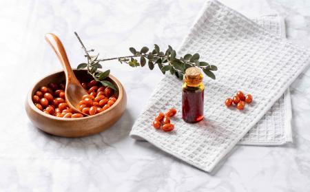 乾燥肌の対策は“外側ケア”が中心、意外にもサプリ利用 乾燥肌の対策は“外側ケア”が中心、意外にもサプリ利用