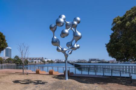 三井リンクラボ新木場3に名和晃平氏の彫刻作品《Cell 