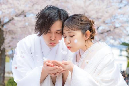 運命の瞬間を、一生に一度の春に。| 新春桜ロケーショ