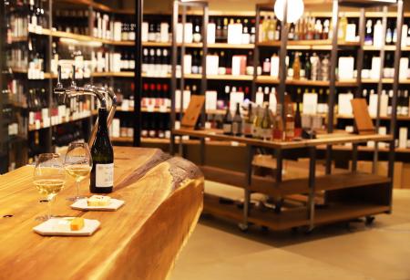 長野ワインと地酒の“aVin stand Karuizawa” 軽井沢T-S