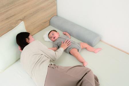 寝ている間にケガしないかな？ママ・パパの声から生ま