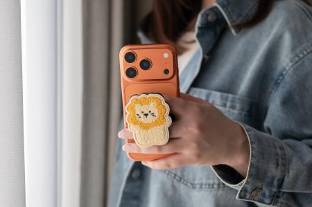 MagSafeで着脱できるスマホグリップ「Griptok」登場。