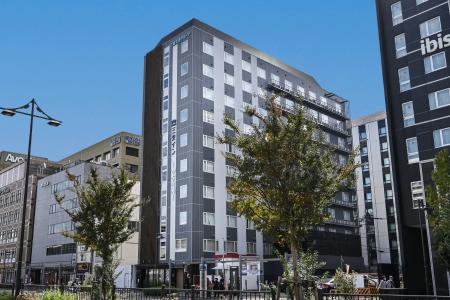 【全国15ホテル・2,092室へ標準導入】ウルトラファイ