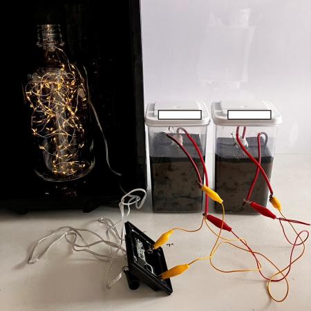 土壌微生物発電で特許取得：最大5 W/m²の発電量を実現