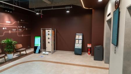 イオンモール津田沼Southに衣類用消臭シャワー「ROKU