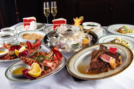 祝杯のシャンパンもついた豪華コースが登場「ウルフギ