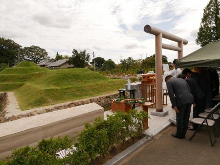 高松古墳墓にて、年2回の永代祭祀『御霊祭』を斎行い