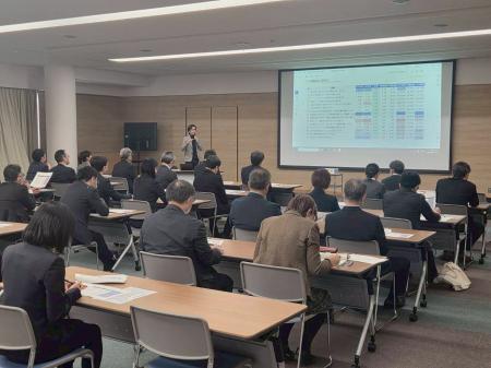 カクナル、八戸市職員の成長実感と主体性を引き出す組