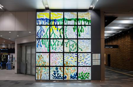 あいの風とやま鉄道・富山駅 中央改札口横にパブutf-8