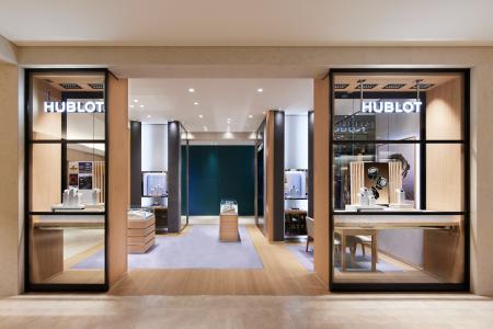 【ウブロ】大阪・阪急うめだ本店に新ブティックをオー