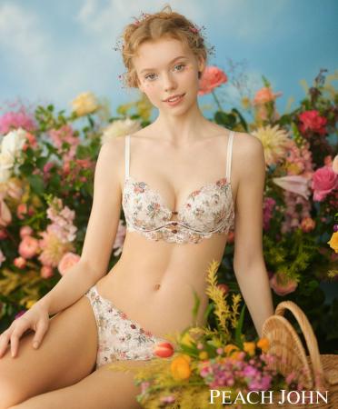 《PEACH JOHN》春の花々が彩る「Floral Romance Colle