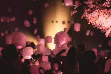 有明の夜空にランタンが舞う―TOKYO DREAM PARK「有明